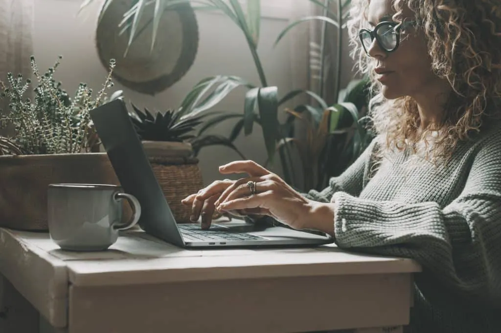 Ghostwriter : comprendre le rôle et les compétences essentielles