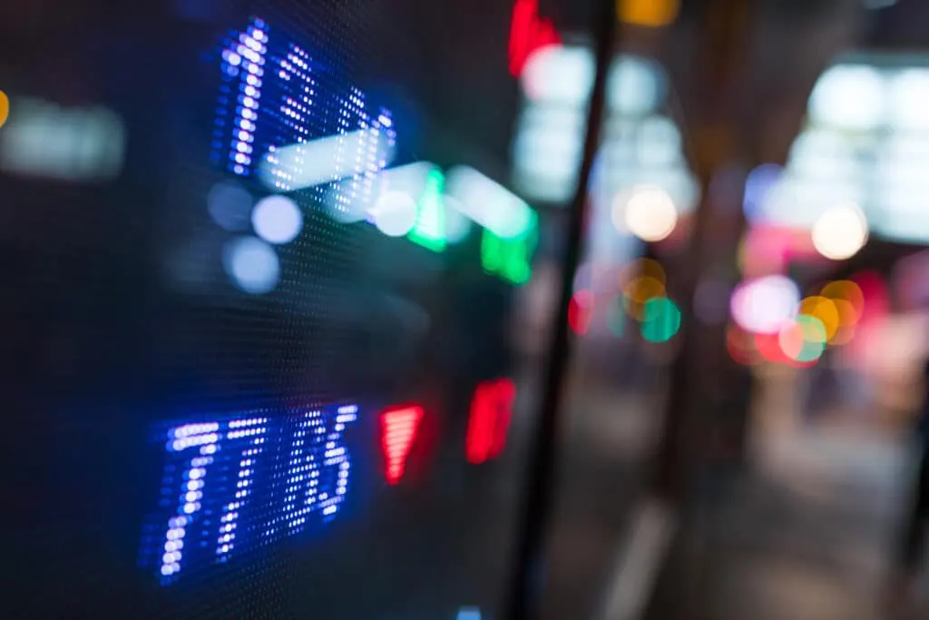 Pourquoi l’euro perd de la valeur face au dollar?