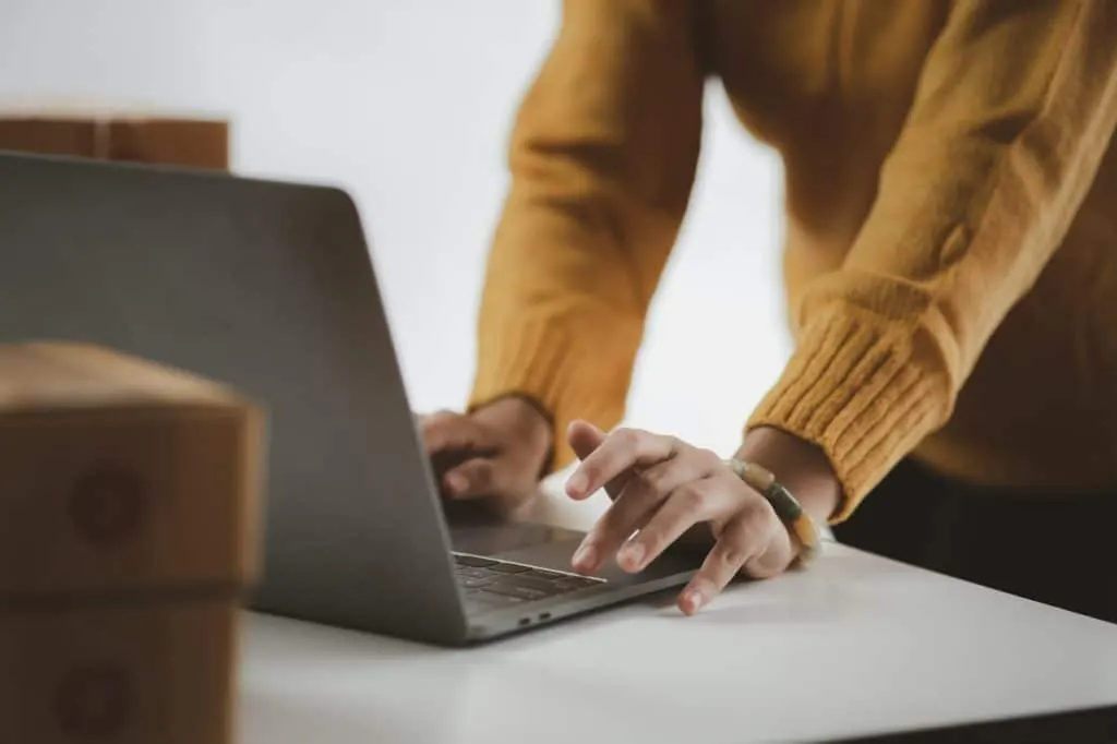 Explosez vos ventes en ligne avec Shopify en seulement 5 étapes simples ! Découvrez nos secrets pour lancer votre boutique en ligne avec succès !