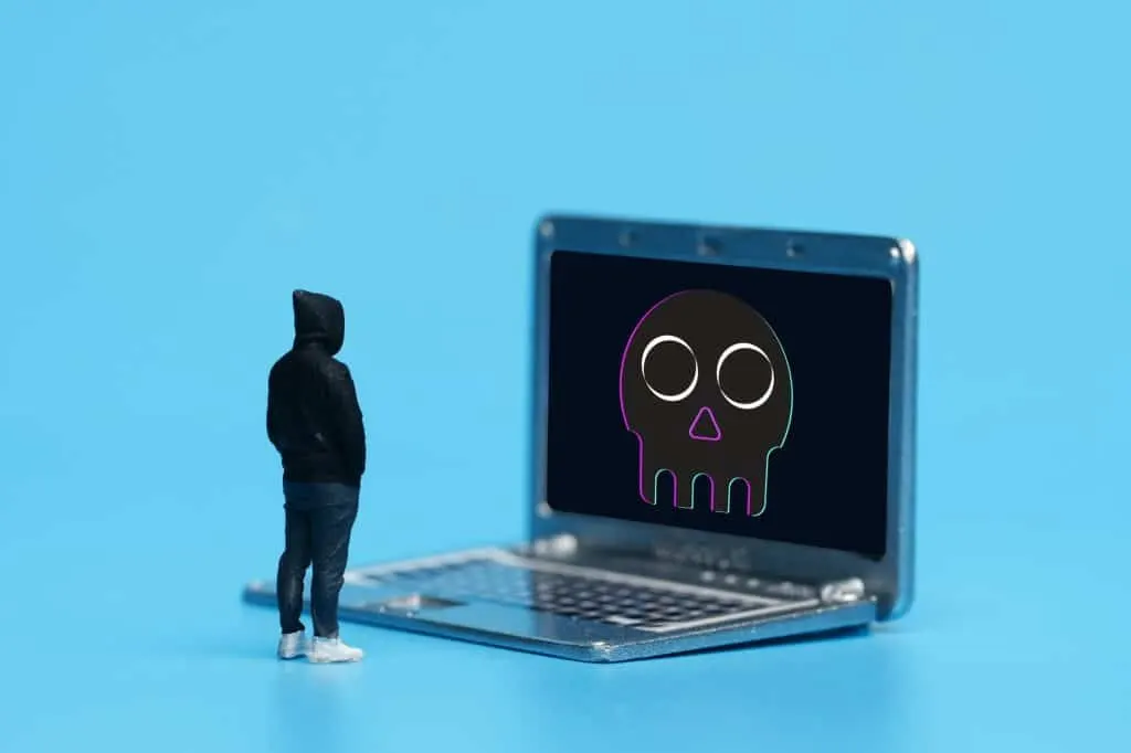 Attention ! Un logiciel malveillant iOS révolutionnaire vole vos visages pour tromper la biométrie grâce à l’intelligence artificielle !